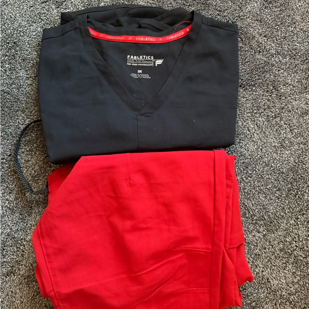 Fabletics Black and Red Outfit